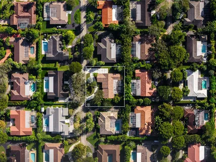 $2,380,000 | 13502 Southwest 57th Court, Pinecrest, FL 33156