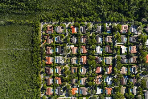 $2,380,000 | 13502 Southwest 57th Court, Pinecrest, FL 33156