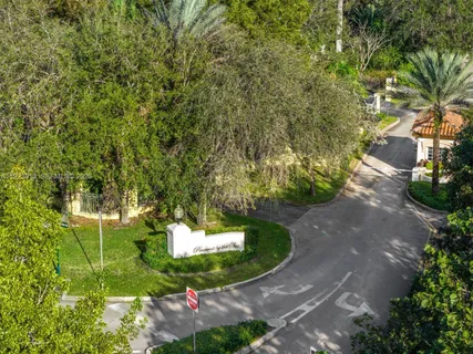 $2,380,000 | 13502 Southwest 57th Court, Pinecrest, FL 33156