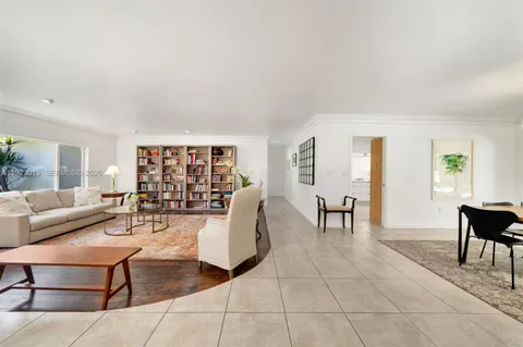 $2,380,000 | 13502 Southwest 57th Court, Pinecrest, FL 33156