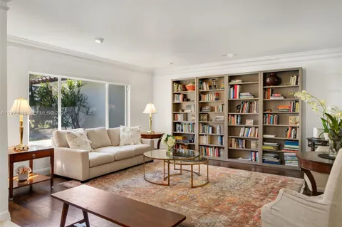 $2,380,000 | 13502 Southwest 57th Court, Pinecrest, FL 33156