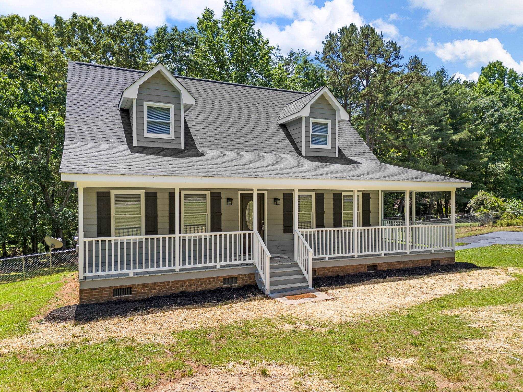 1370 Bethesda Road Spartanburg, SC 29302 - Photo 2 of 38