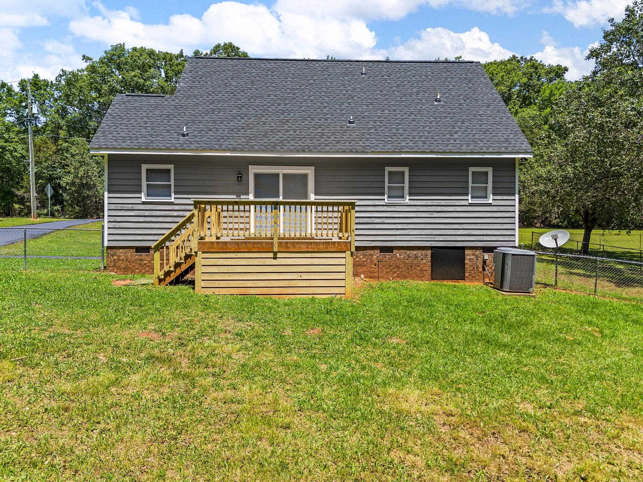 1370 Bethesda Road Spartanburg, SC 29302 - Photo 28 of 38