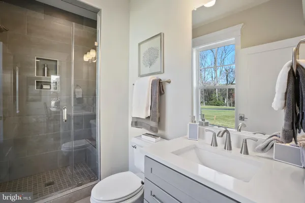 $1,719,305 | 16043 Keymer Hl Court, Hamilton, VA 20158