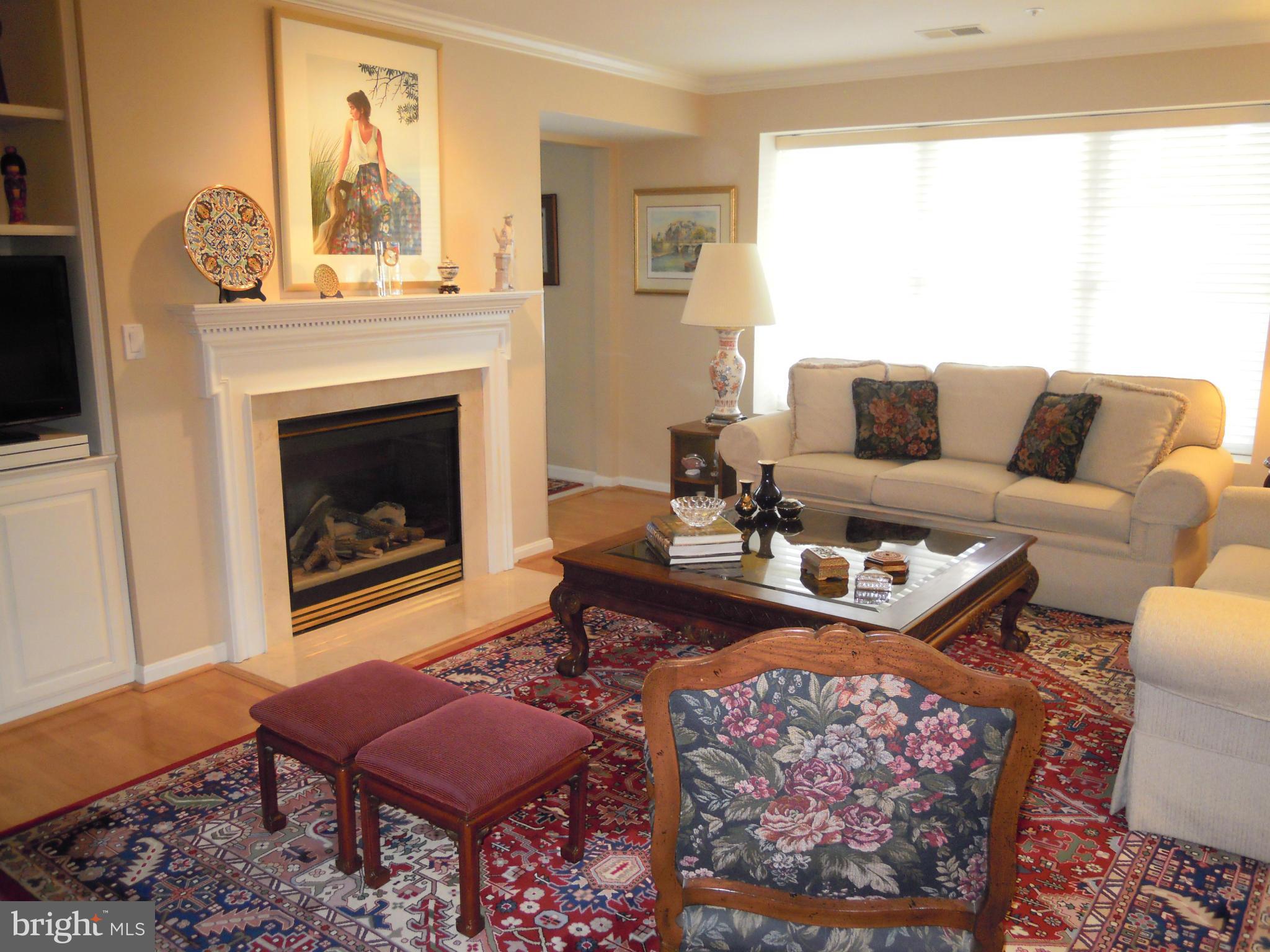 12300 Rosslare Ridge Road, Unit 401 Lutherville-Timonium, MD 21093 - Photo 2 of 30 Lovely room enhanced with special touches!