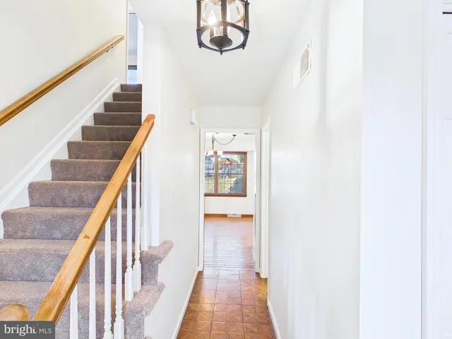 $489,900 | 415 Sioux Drive, Mechanicsburg, PA 17050