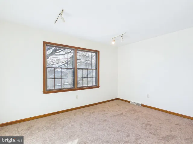 $489,900 | 415 Sioux Drive, Mechanicsburg, PA 17050