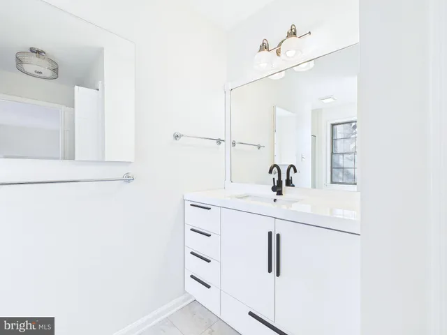 $489,900 | 415 Sioux Drive, Mechanicsburg, PA 17050