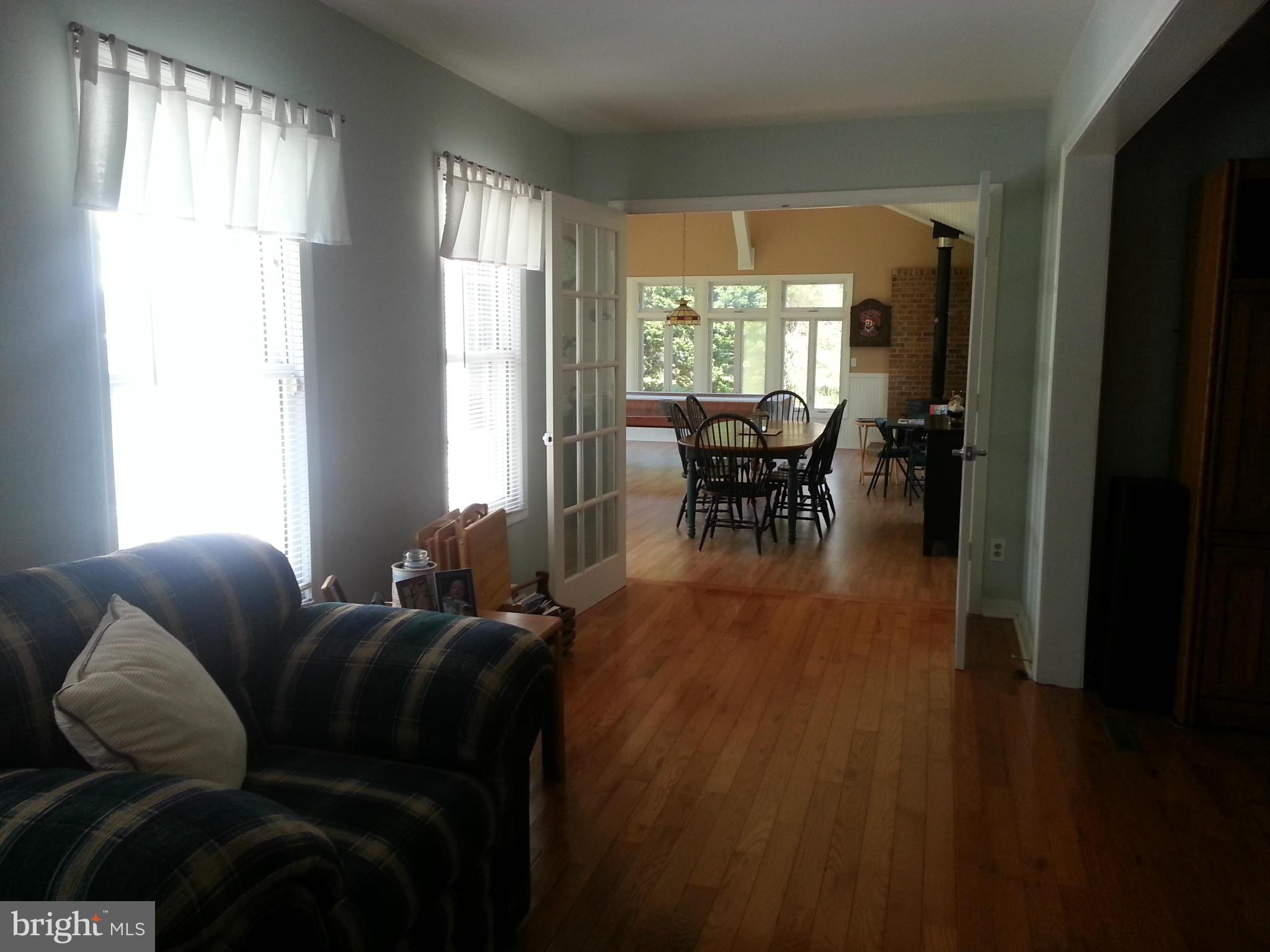 4174 Griffith Neck Road Cambridge, MD 21613 - Photo 24 of 25 Living Room