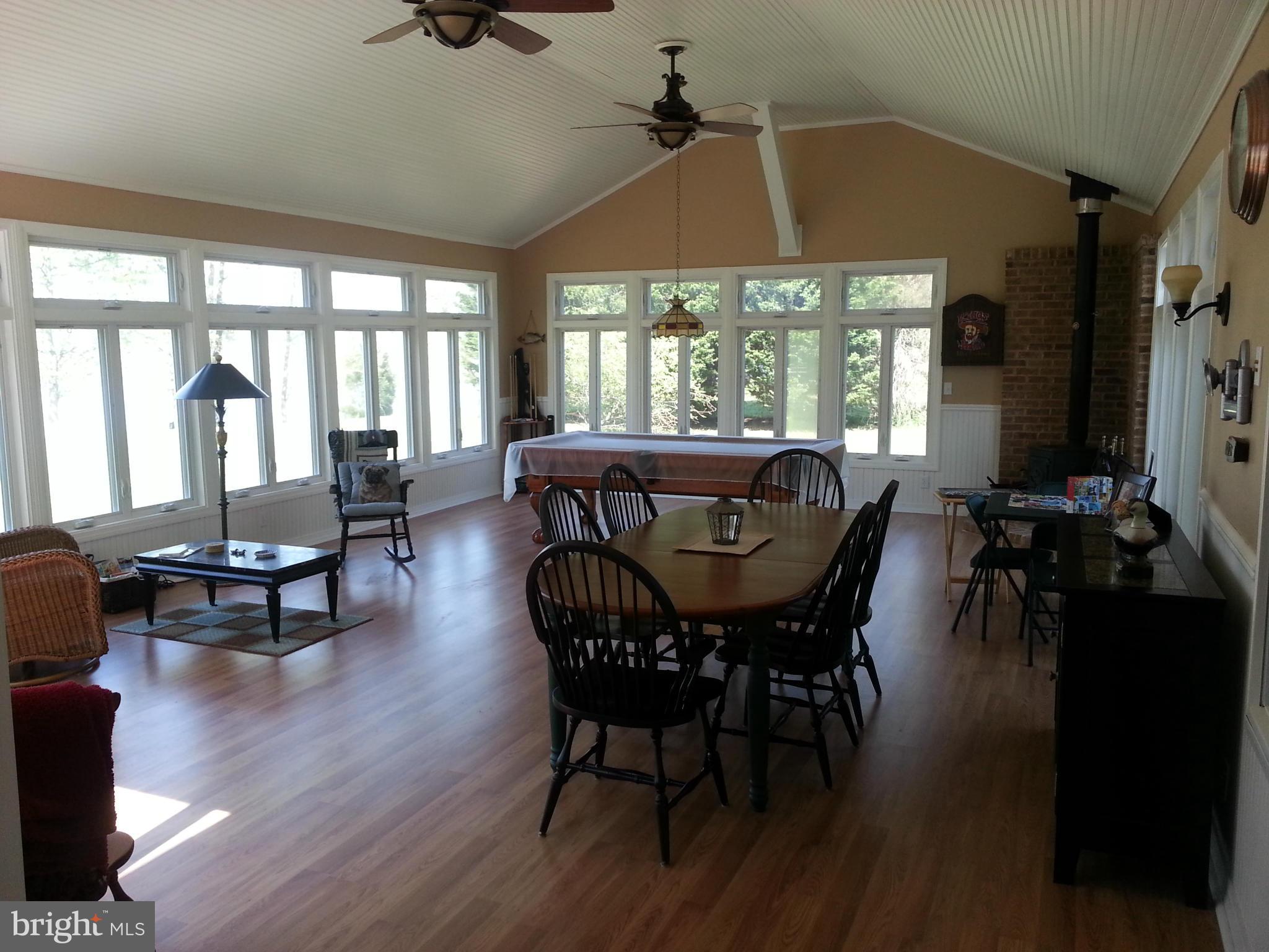4174 Griffith Neck Road Cambridge, MD 21613 - Photo 5 of 25 Family Room