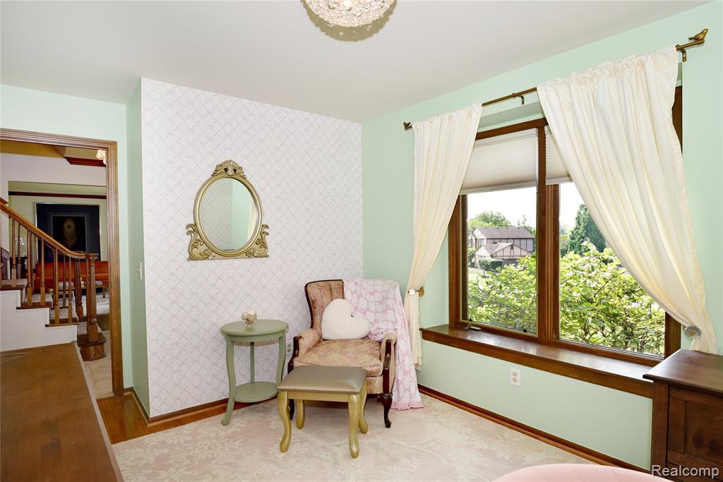 36780 Chesapeake Road Farmington Hills, MI 48335 - Photo 19 of 37 Gallery Image 19