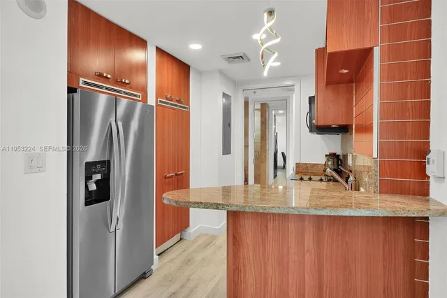 $3,950 | 1395 Brickell Avenue, Unit 3311, Miami, FL 33131