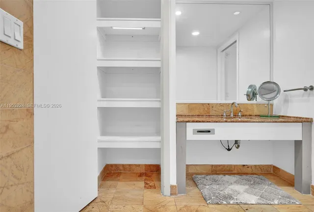 $3,950 | 1395 Brickell Avenue, Unit 3311, Miami, FL 33131