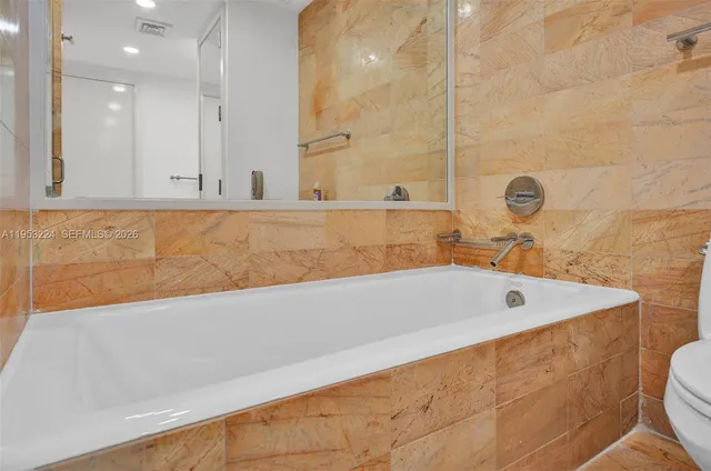 $3,950 | 1395 Brickell Avenue, Unit 3311, Miami, FL 33131