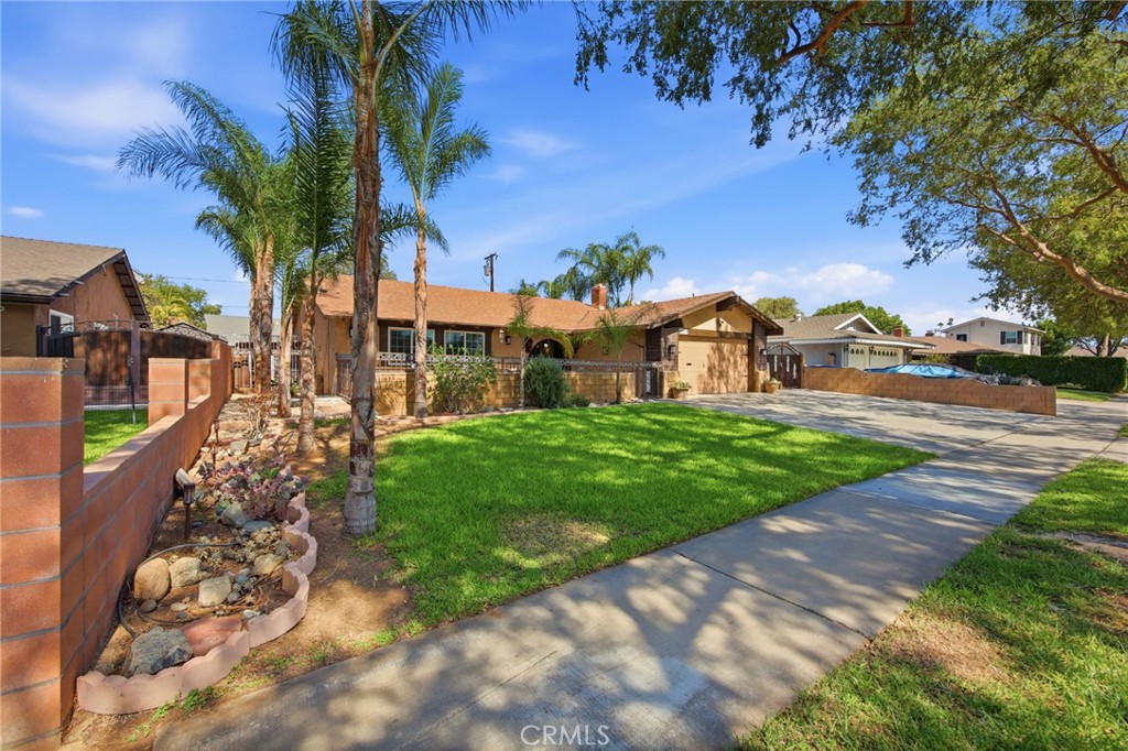 3935 Burge Street Riverside, CA 92505 - Photo 6 of 64 Gallery Image 6