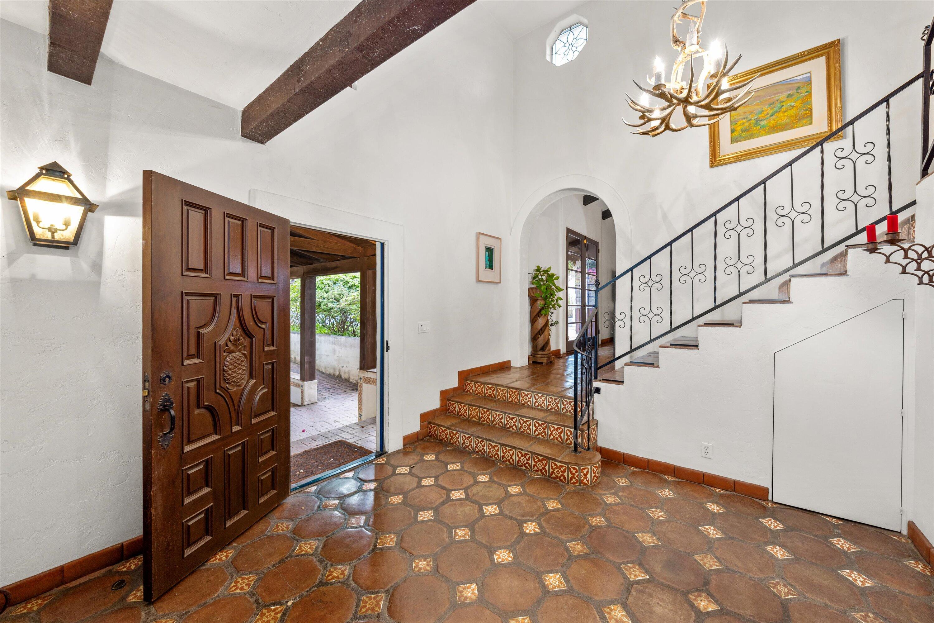 725 Ashley Road Montecito, CA 93108 - Photo 11 of 29 Entrance Hallway