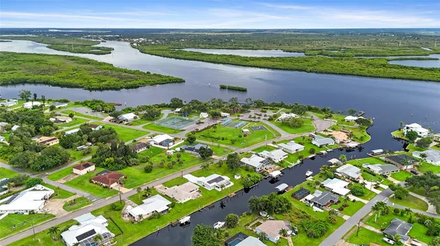 a view of an outdoor space