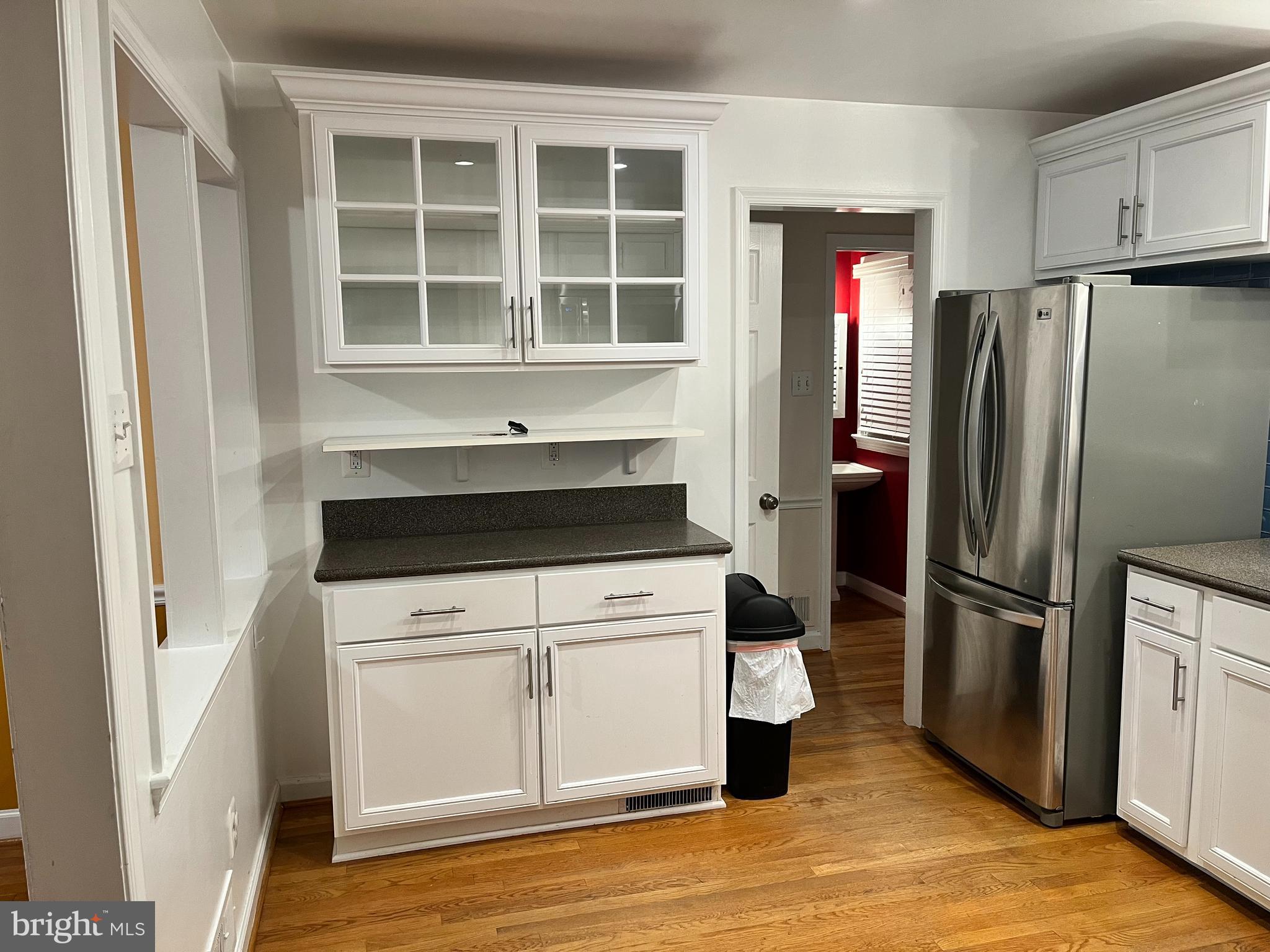 10220 Vale Road Vienna, VA 22181 - Photo 3 of 28