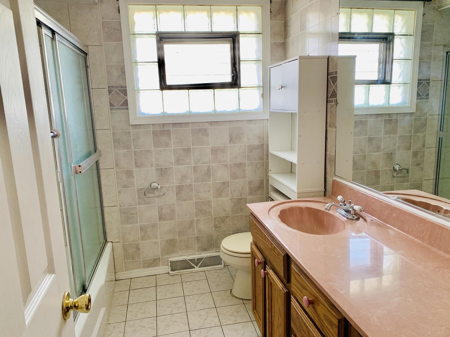 3620 148th Street Midlothian, IL 60445 - Photo 10 of 20 a bathroom with a granite countertop sink toilet and shower