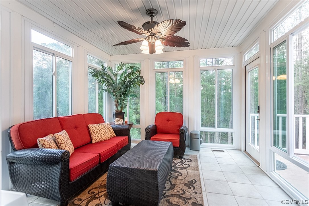 11570 Royal Lane Providence Forge, VA 23140 - Photo 26 of 49 a living room with furniture and a large window