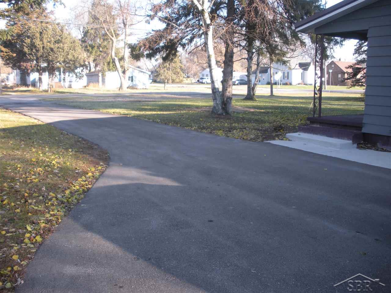2870 Tatham Road Saginaw, MI 48601 - Photo 28 of 29 31336343-27.JPG