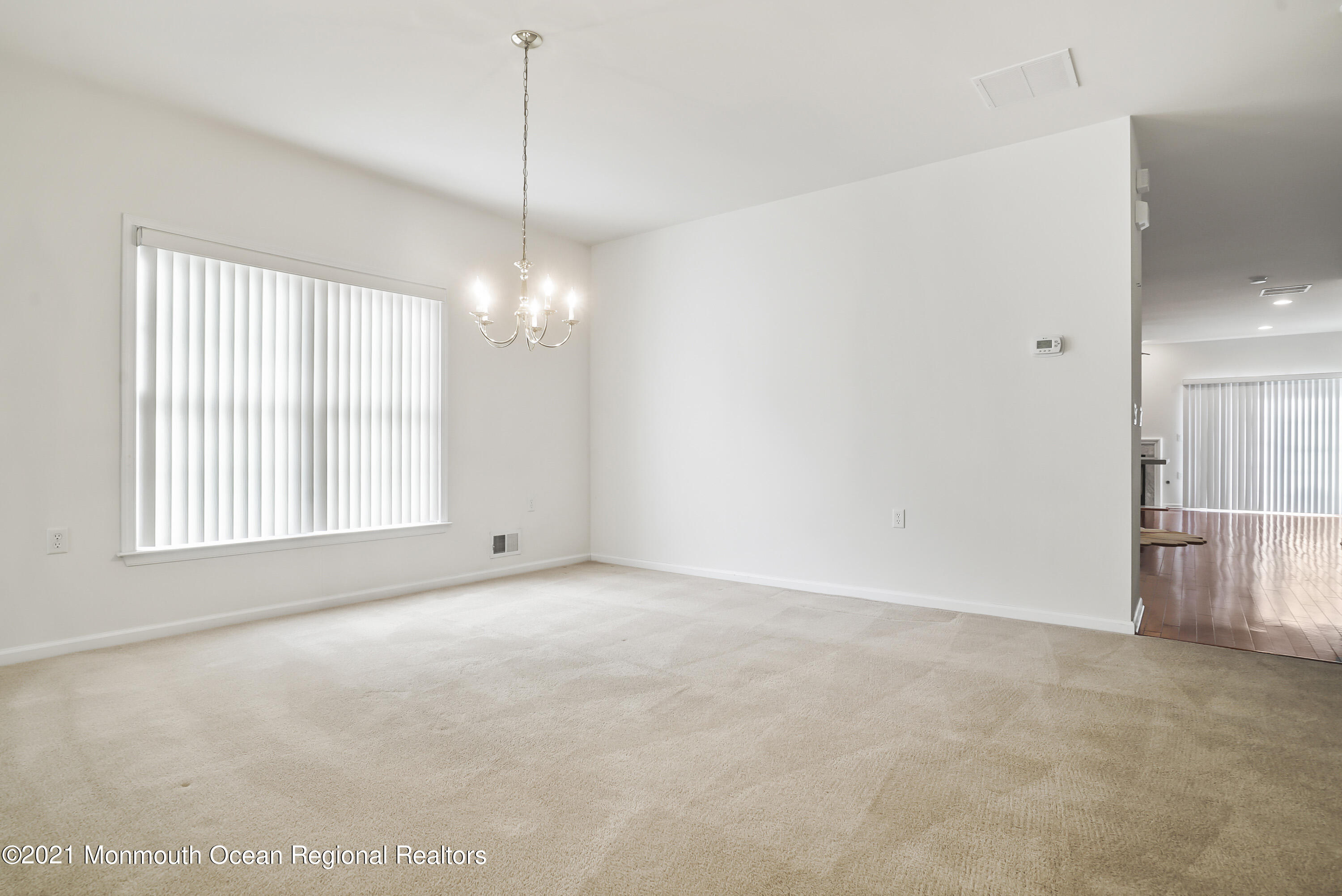73 Yates Road Manalapan, NJ 07726 - Photo 6 of 26 DSC07507