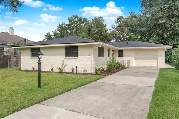 $2,300 | 1604 Tenth Street, Slidell, LA 70458