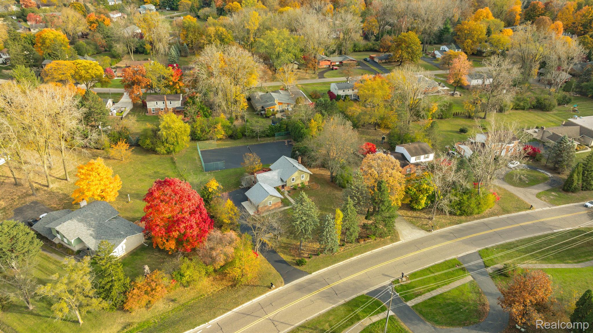 5731 Farmington Road West Bloomfield, MI 48322 - Photo 48 of 54 Gallery Image 48