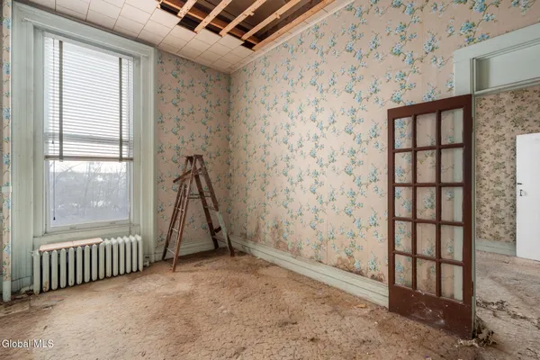 $299,900 | 93 Ten Broeck Street, Albany, NY 12210