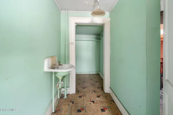 $299,900 | 93 Ten Broeck Street, Albany, NY 12210