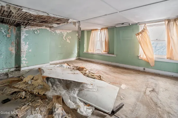 $299,900 | 93 Ten Broeck Street, Albany, NY 12210