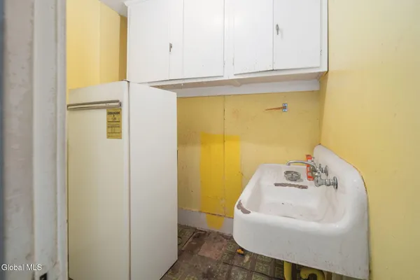 $299,900 | 93 Ten Broeck Street, Albany, NY 12210