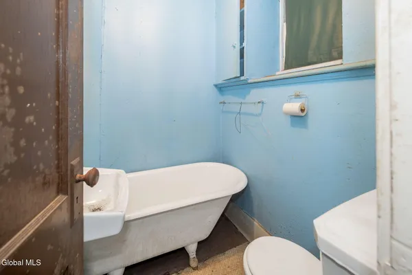 $299,900 | 93 Ten Broeck Street, Albany, NY 12210