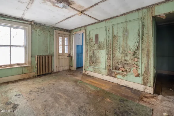 $299,900 | 93 Ten Broeck Street, Albany, NY 12210