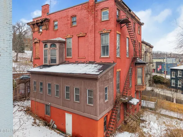 $299,900 | 93 Ten Broeck Street, Albany, NY 12210