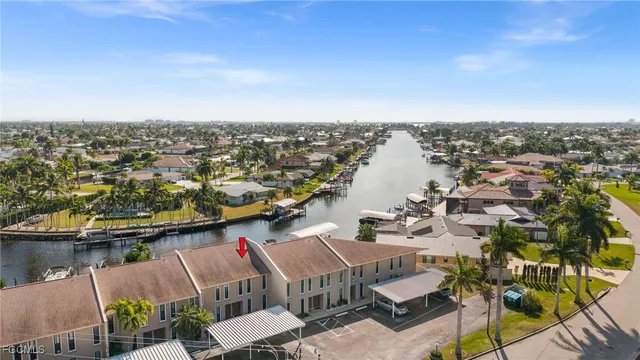 $285,000 | 4803 Southwest Santa Barbara Court, Unit 8, Cape Coral, FL 33914