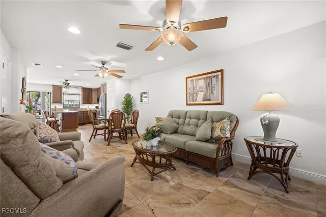 $285,000 | 4803 Southwest Santa Barbara Court, Unit 8, Cape Coral, FL 33914