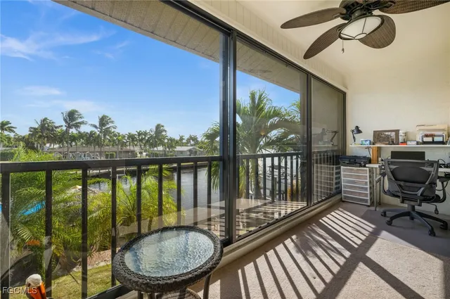$285,000 | 4803 Southwest Santa Barbara Court, Unit 8, Cape Coral, FL 33914