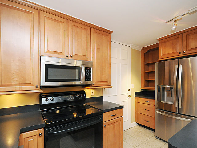 720 West Gordon Terrace, Unit 5AR Chicago, IL 60613 - Photo 4 of 15