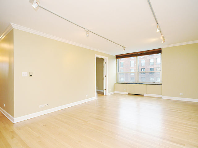 720 West Gordon Terrace, Unit 5AR Chicago, IL 60613 - Photo 6 of 15