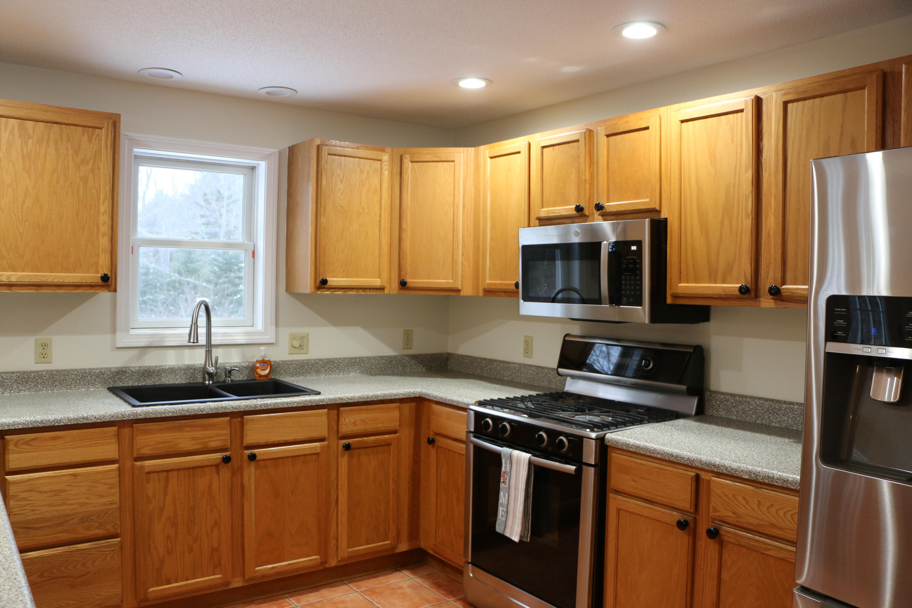 110 Great Pond Road Franklin, ME 04634 - Photo 6 of 37 IMG_4364