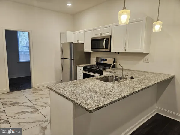 $2,050 | 423 North 52nd Street, Philadelphia, PA 19139