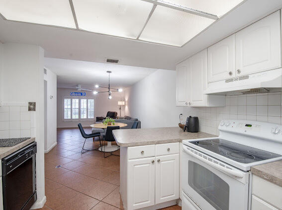1845 Northwest 4th Avenue, Unit 19 Boca Raton, FL 33432 - Photo 9 of 17 IMG_2407