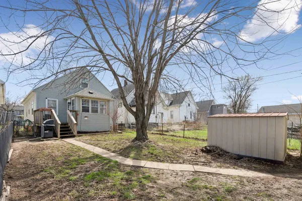 $365,000 | 959 Whispering Lane, Hazel Green, WI 53811