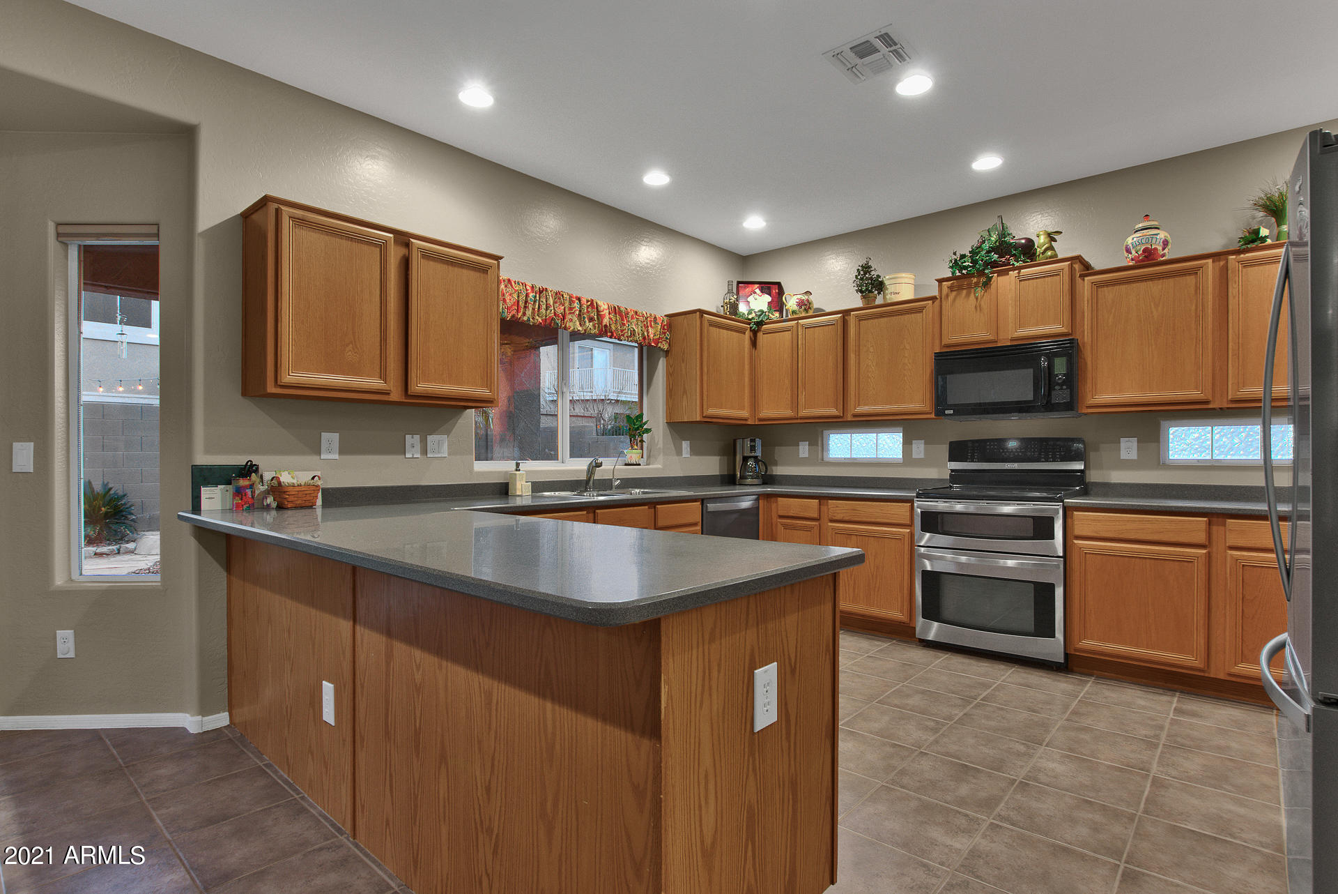 3353 East Baranca Road Gilbert, AZ 85297 - Photo 12 of 58 12