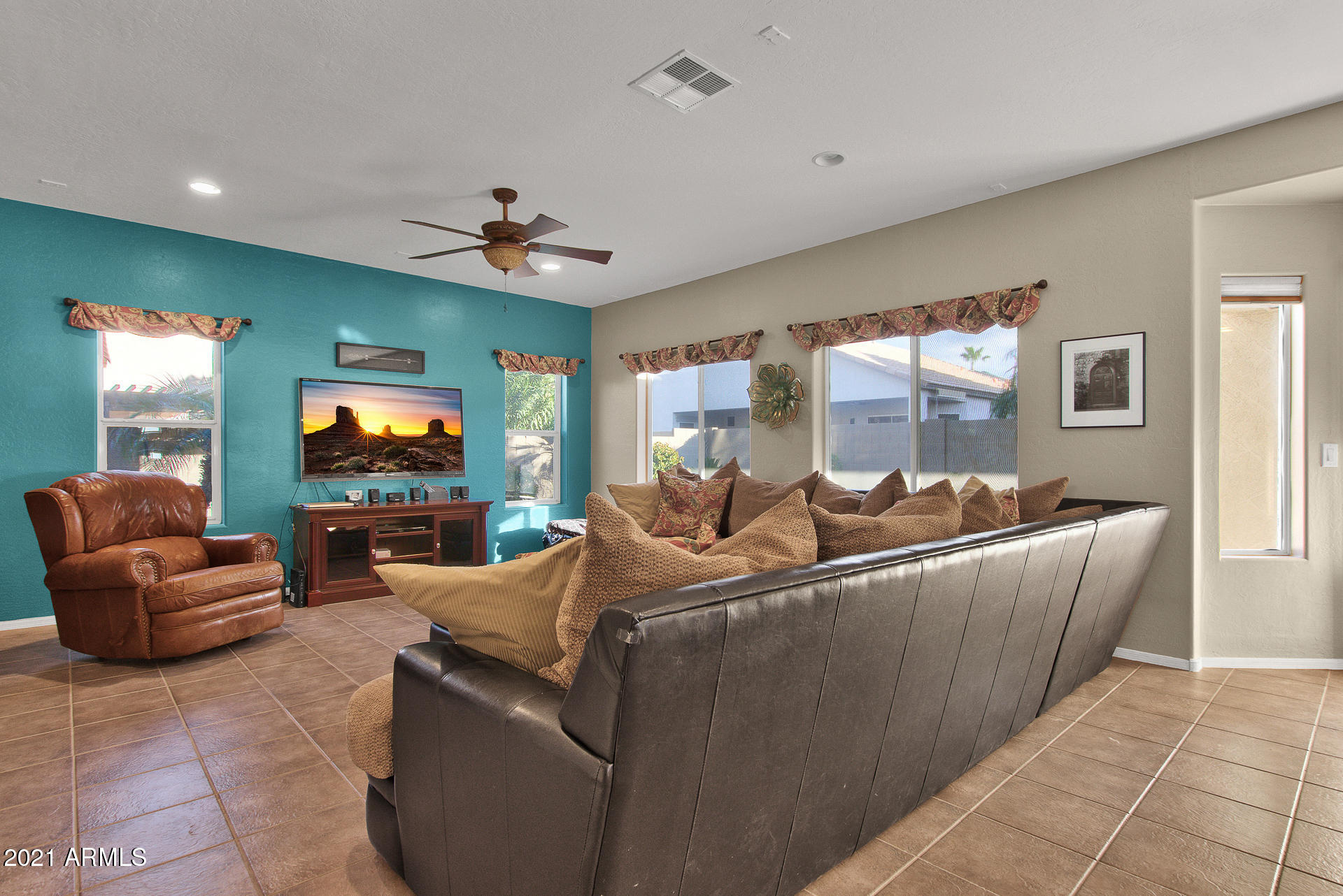 3353 East Baranca Road Gilbert, AZ 85297 - Photo 19 of 58 19