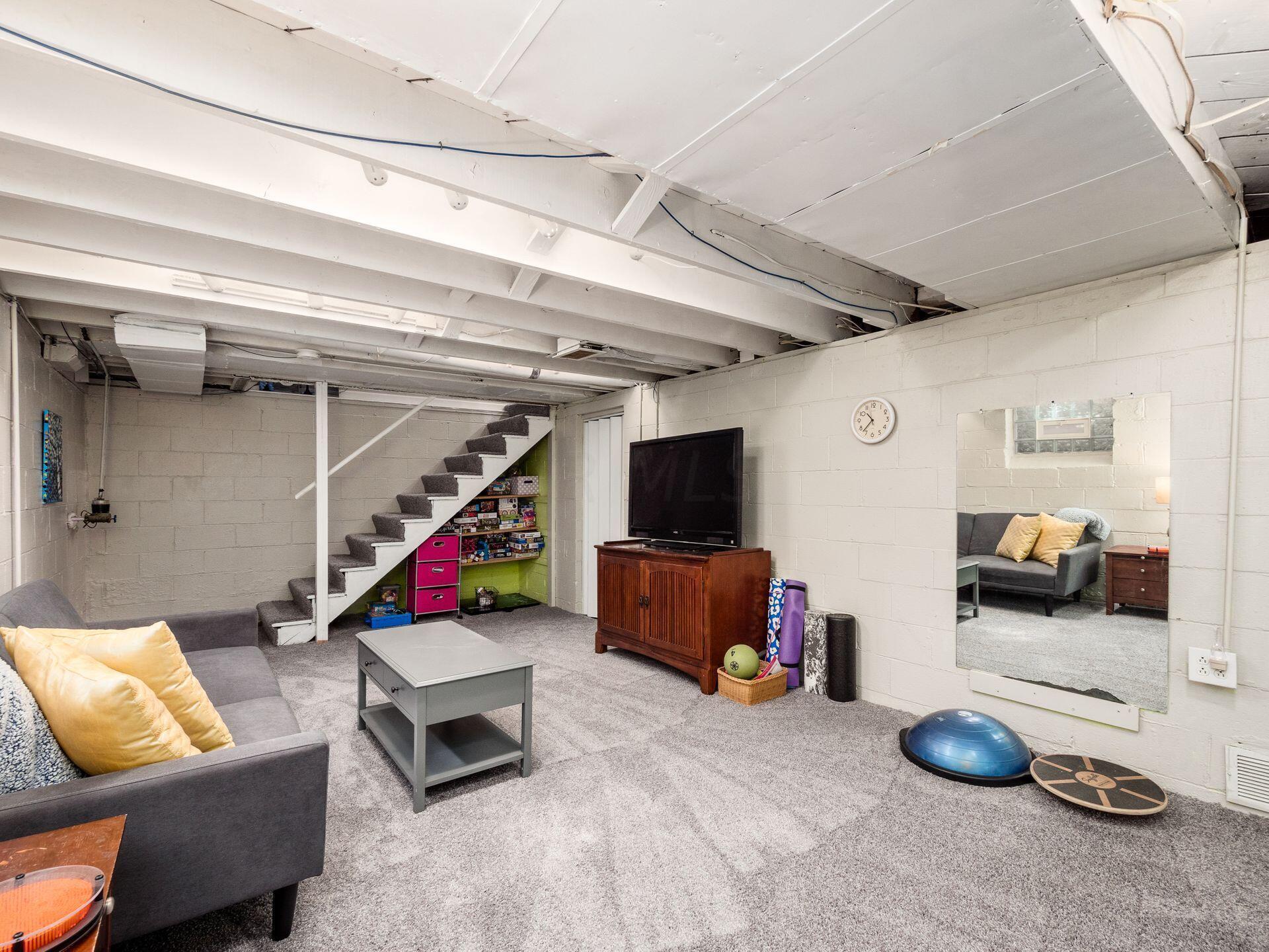 2801 Welsford Road Columbus, OH 43221 - Photo 44 of 47 045_15f88_A 2801 Welsford 110