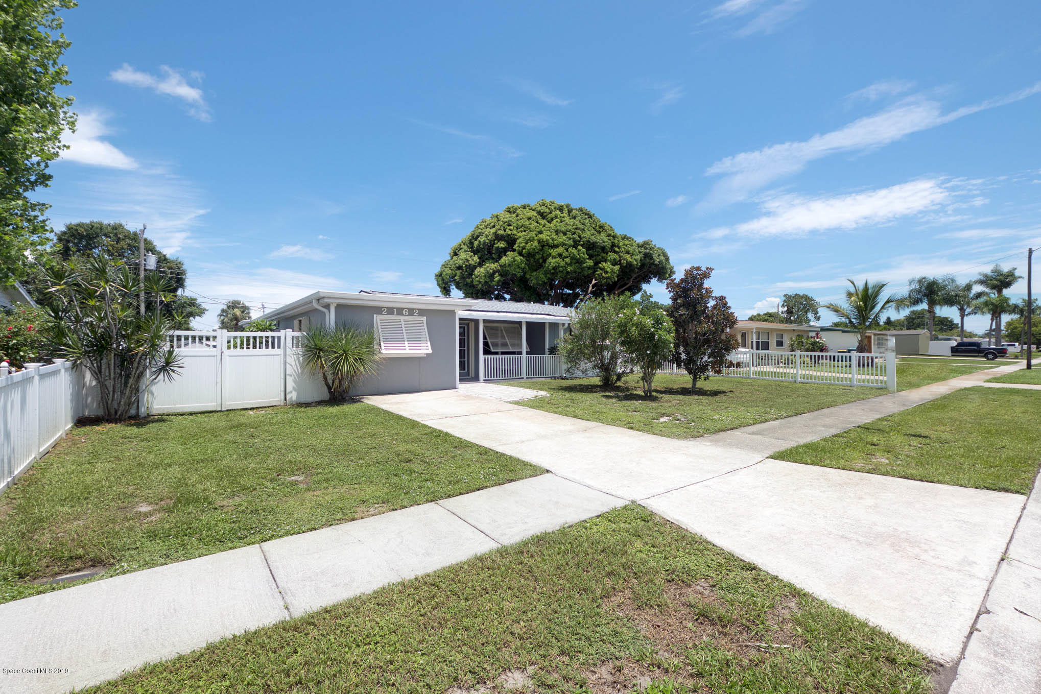 2162 Woodbury Road Melbourne, FL 32935 - Photo 5 of 32 DSCF7188