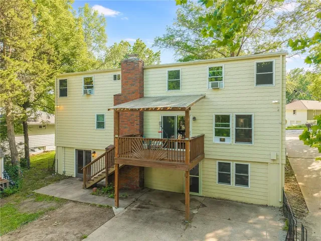 $335,000 | 6607 Northwest Quail Run Drive, Kansas City, MO 64152