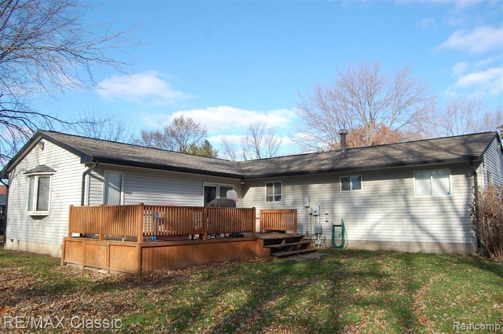 3565 Bendelow Road Rochester, MI 48307 - Photo 2 of 16 Back of house